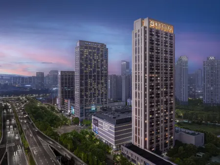 Wuhan Nanjing Garden S Hotel (Hankou Railway Station Yunfei Road subway station Отели рядом с достопримечательностью «The Haima Park»