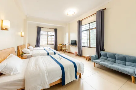 Maoming Caizi Homestay (Luhai Road) Отели рядом с достопримечательностью «Shuidong Bay»