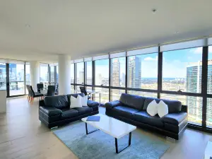 Melbourne Lifestyle Apartments – Best Views on Collins