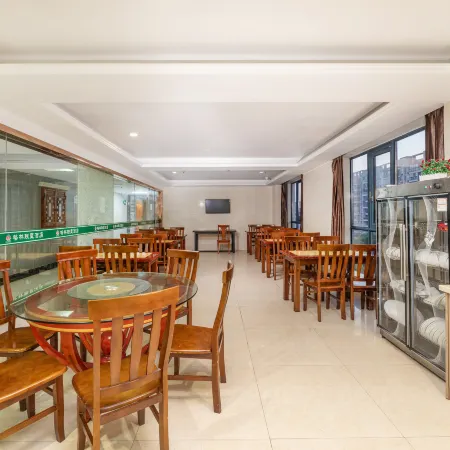 GreenTree Alliance Hotel (Changxing Wanda Zhebei Commercial Plaza) Отели в г. Чансина