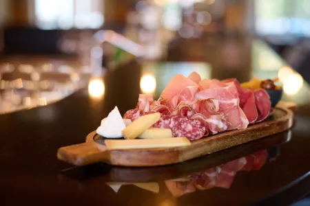 Victoria Hotel & Residence