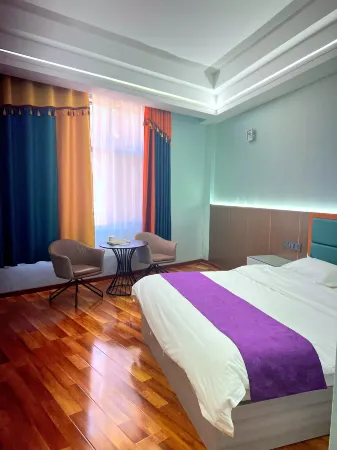 SaiXiong NuoYang Hotle Отели в г. Тунжэнь