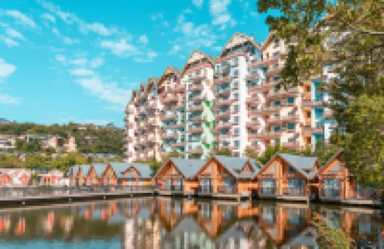 Huayuan Yunhai holiday villa (Heyuan Bavaria manor store)