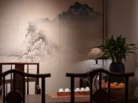 Cathay||Old town palace Inn (Lijiang Old Town Dashuiche Branch) Hotels near Square Street