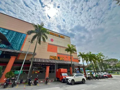 Sky Hotel @ Selayang Hotels near Batu Caves Murugan Statue