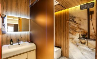 Neixiang Nuan+ Smart Cinema Hotel (Dingrong Huafu)