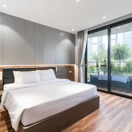 Luxe Paradise Suites Hotel To Ngoc Van Отели рядом с достопримечательностью «Тайхо»