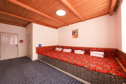 China Xuegu Wenwen Hotel