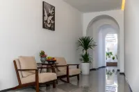 Zuoshan Hotel (Baisha Ancient Town) 백사고진(바이사구전) 주변 호텔