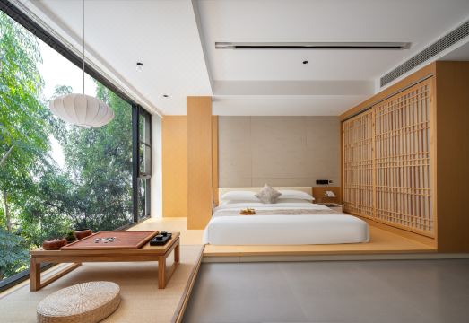 Guilin Wanghulou Interior