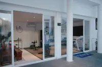 Sanya Xingye sea view design B & B - salle de sport