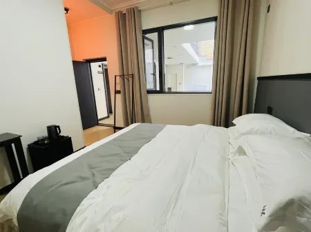 Thirty-two Отели в г. Гуанхан