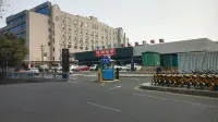 JI Hotel (Jiujiang Railway Station Square) - parkir