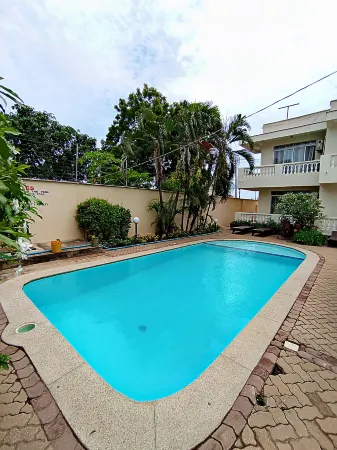 Pawenzi Serviced Apartments Отели рядом с достопримечательностью «Nguuni Wildlife Sanctuary»