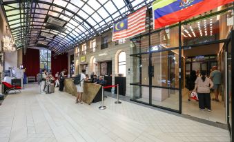 Scarletz KLCC @ Apartments By Gravity 【6mins Kuala Lumpur Tower(KL Tower) + Rooftop Infnity pool】