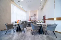 Xiyue Hotel (Urumqi High-speed Railway Station Branch) - balcony
