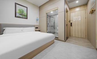 Liduo Hotel (Chongqing Shapingba High-speed Railway Station)