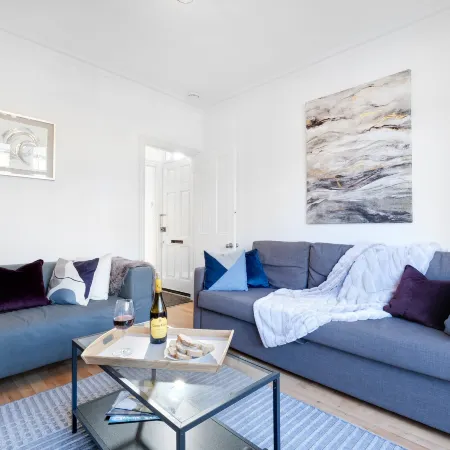 Big Family Home! FREE Parking, Fast WiFi, Garden