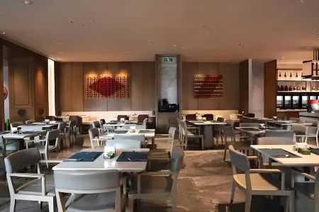 Colorful Danxia Flower House Hotel