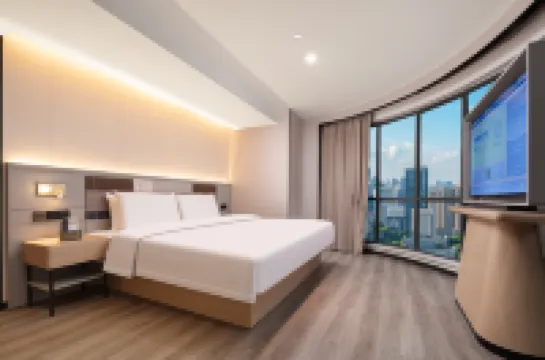 Homeinn Plus (Haikou Friendship Sunshine City Wanlv Park)