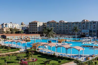 صن رايز سولارا اكوا بارك ريزورت Hotels near El Gouna Mosque مسجد الجونة