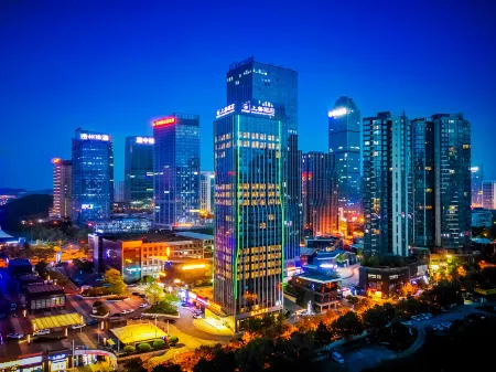 Guizhou Shuitou Shangshan Hotel ( Financial City,Guanshanhu Park) Отели рядом с достопримечательностью «Jinyang Gymnasium»