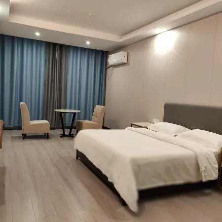 Miluo Yuejiang Hotel