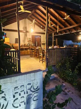 Thundi Sea View Отели рядом с достопримечательностью «Fulidhoo Island»