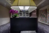 Xiao · ISVARA Designer Hotel (Huaihe Road Pedestrian Street)