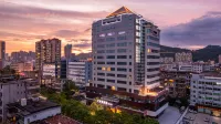 Netfish Esports Hotel (Zhuhai Couple Road Tourist Resort) Hotels in Xiangzhou Long-distance Station/MixC One