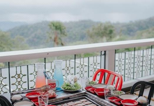 Tagaytay Hotel SixB