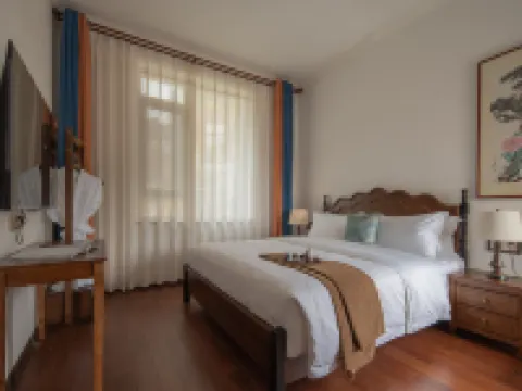 Lushan Commune Hotels near Mount Yuelu