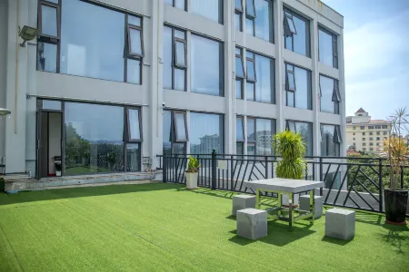 JinJun Hotel (Xiamen Jimei School Village Ten-mile EmbanKment Store) Отели рядом с достопримечательностью «Jiageng Park»