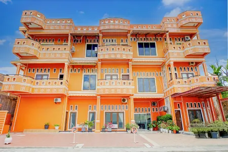 Dancenter Kuta Alam Near Masjid Oman Al-Makmur Отели в г. Jeulingke