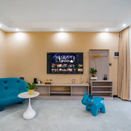 Lake Blue · Holiday Garden · Family Vacation Boutique Hotel (Teks Eight Trigram City Branch)