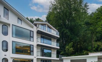 Anji Mountain Villa Retreat A Designer Hideaway with Private Hot Spring