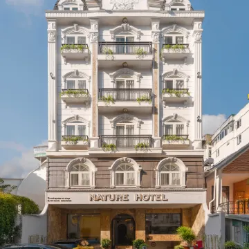 Nature Hotel Dalat Hotels near Da Lat Night Market
