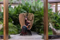 Huiting Yunju Hotel (Xishuangbanna Jinghong Gaozhuang West Shuangjing Xingguang Night Market Branch) - 4-Star