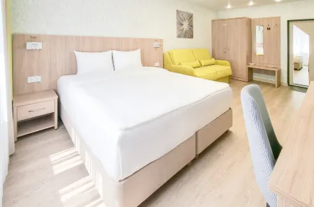 Smart Life Deluxe Apartment Отели рядом с достопримечательностью «Ледовый дворец "Ковровец", музей мототехники Льва Пестова.»