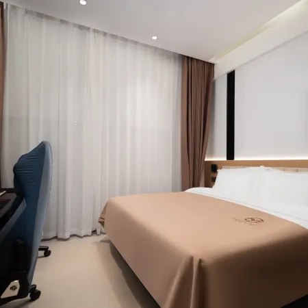 Moding Yunxi E-Sports Hotel (Cao Wei Ancient City Fat Donglai Times Square)