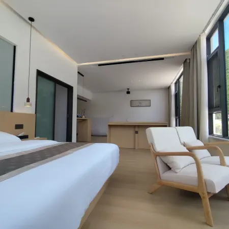 Kangding Cave Hot Spring Hotel