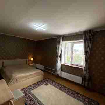 Spacious Entire Apartment in Embassy Area Rooms