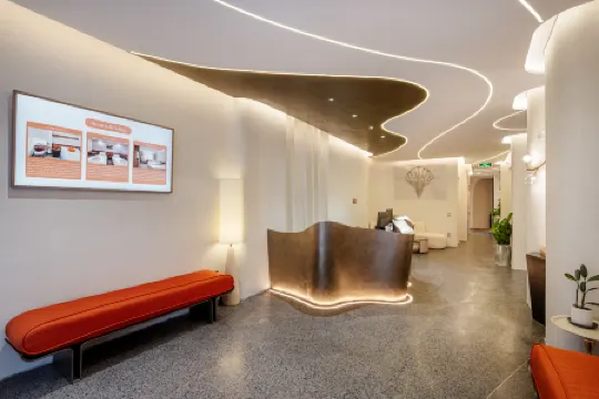 METROLUX Отели рядом с достопримечательностью «Музей жертв войны»