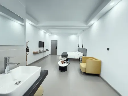 Xiangyun Welcome Guest House