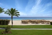 JAZ Almaza BLU, Almaza Bay فنادق في مرسى مطروح