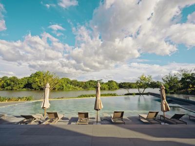 The Lucid Resort Deqing