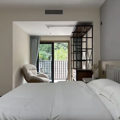 Ruyi Jixiang Homestay Hotels near Cloudview Platform