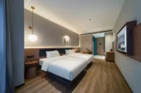QingMu·Shang Hotel (Hefei High speed Railway South Station North Square Store) - Esports