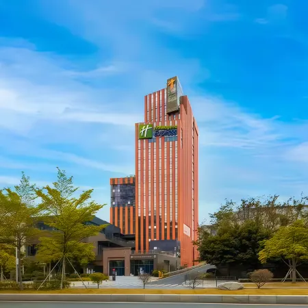 Holiday Inn Express SHENZHEN NORTH STATION by IHG