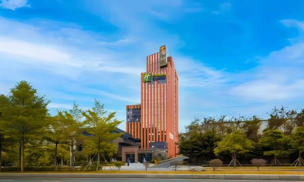 Holiday Inn Express Shenzhen North Station by IHG
